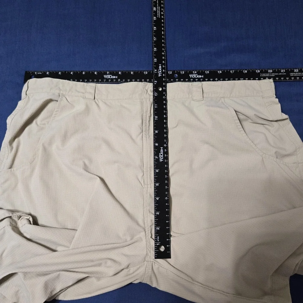 Under Armour Shorts Mens 40 Beige Nylon Cargo Microfiber Lightweight Summer